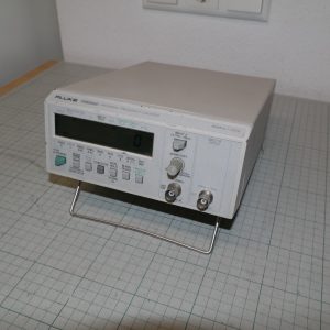 FLUKE PM 6669 Universal Programmable Frequency Counter 160MHz 1.3ghz pm6669
