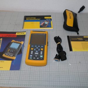 FLUKE 124 40 mhz Industrial Scopemeter / scope with accesories