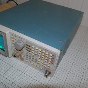 Tektronix 2712 Spectrum Analyzer, 9 kHz to 1.8GHz for repair/parts!