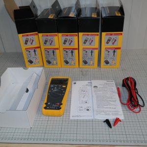 Fluke 175 Industrial TRUE RMS Digital Multimeter NEW ! ,Measuring Electrical Tester