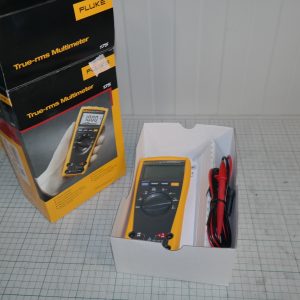 Fluke 175 digitale multimeter True RMS as new ! READ!