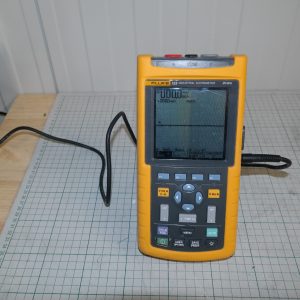 fluke 123 scope /multimeter 20 MHz digital oscilloscope scopemeter READ!